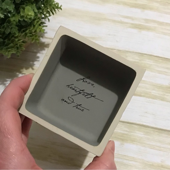 Willow Tree From The Heart Love Heartfelt and True Keepsake Memory Trinket Box - Picture 4 of 9